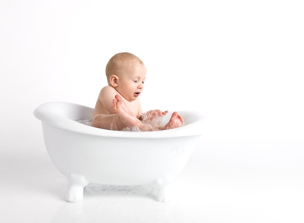 child, baby, minimalist-4293382.jpg